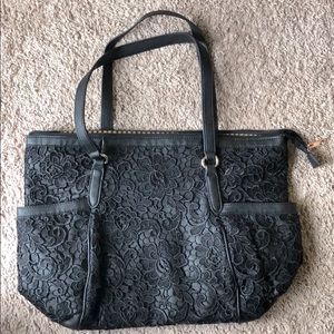 Black lace tote